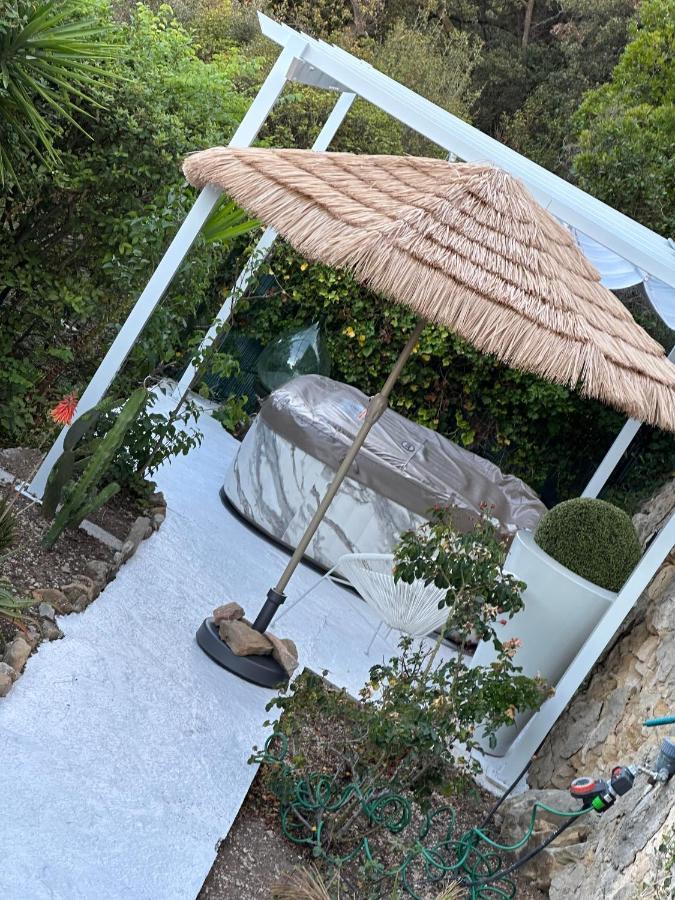 La Maison De Doms Avec Jacuzzi Et Vue Mer Cassis Exterior foto