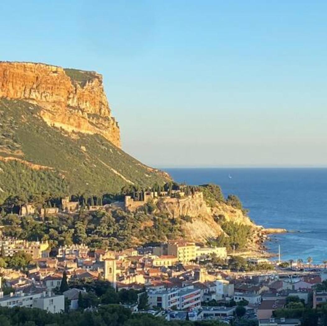 La Maison De Doms Avec Jacuzzi Et Vue Mer Cassis Exterior foto
