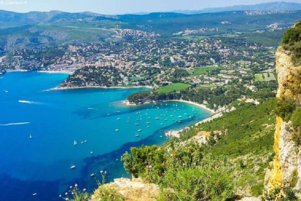 La Maison De Doms Avec Jacuzzi Et Vue Mer Cassis Exterior foto
